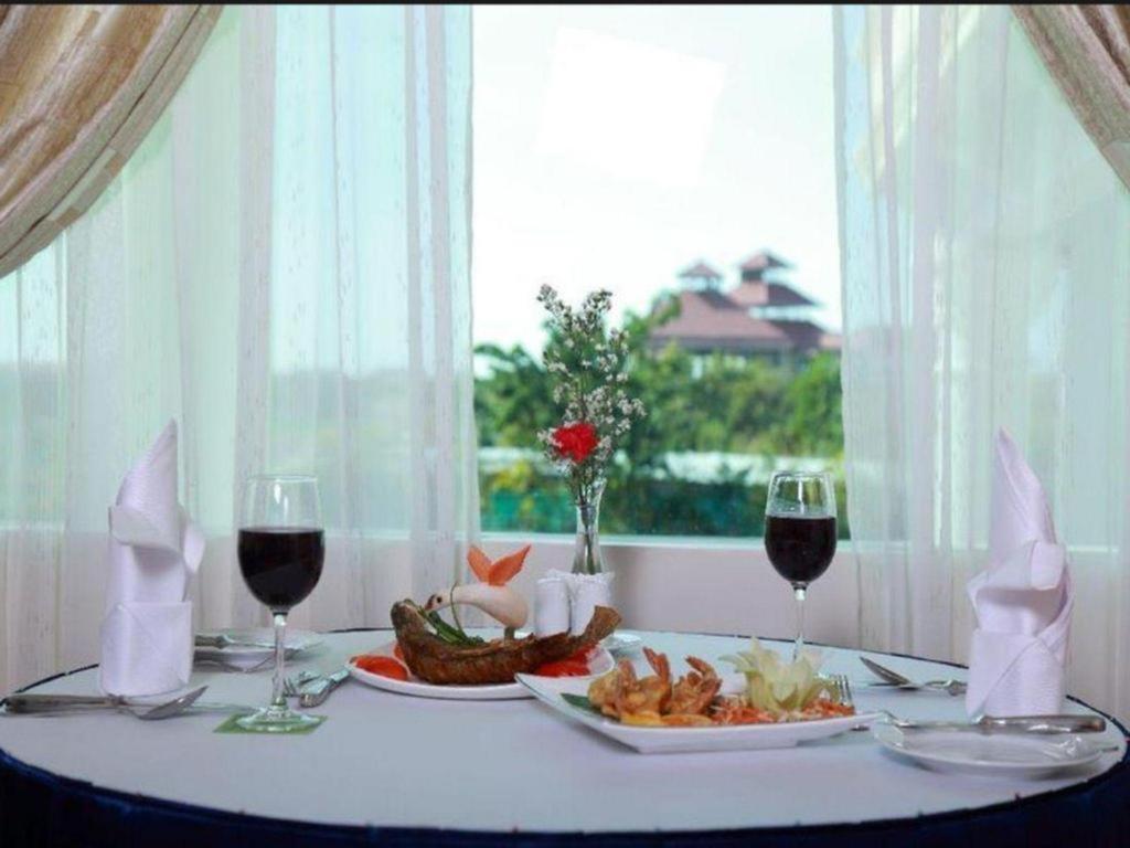 Apex Hotel Naypyidaw Εξωτερικό φωτογραφία