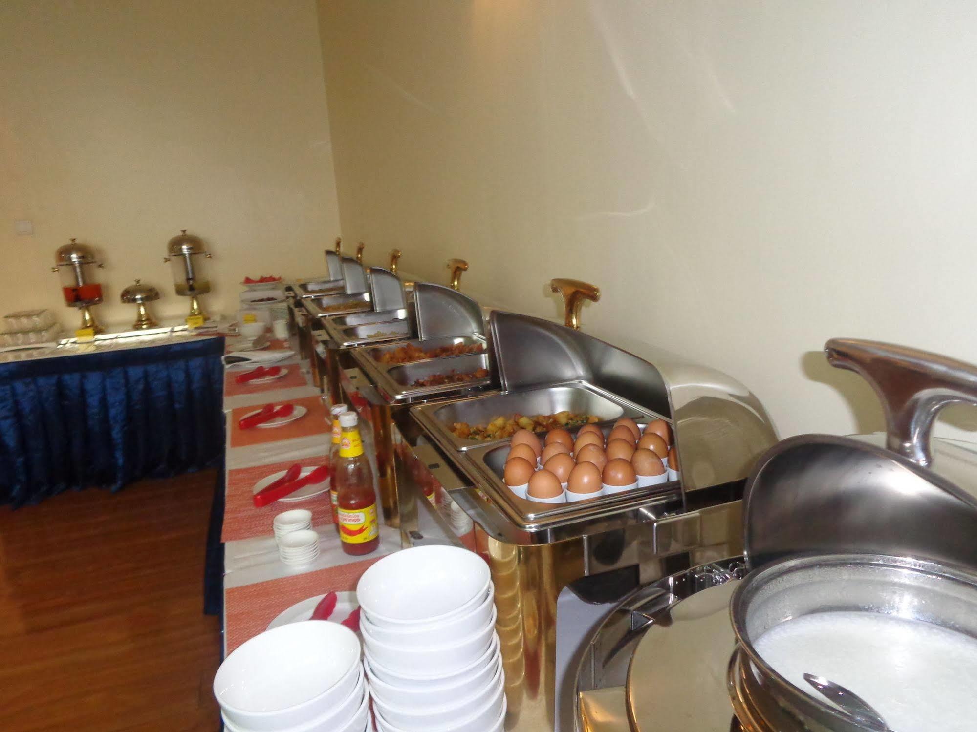 Apex Hotel Naypyidaw Εξωτερικό φωτογραφία